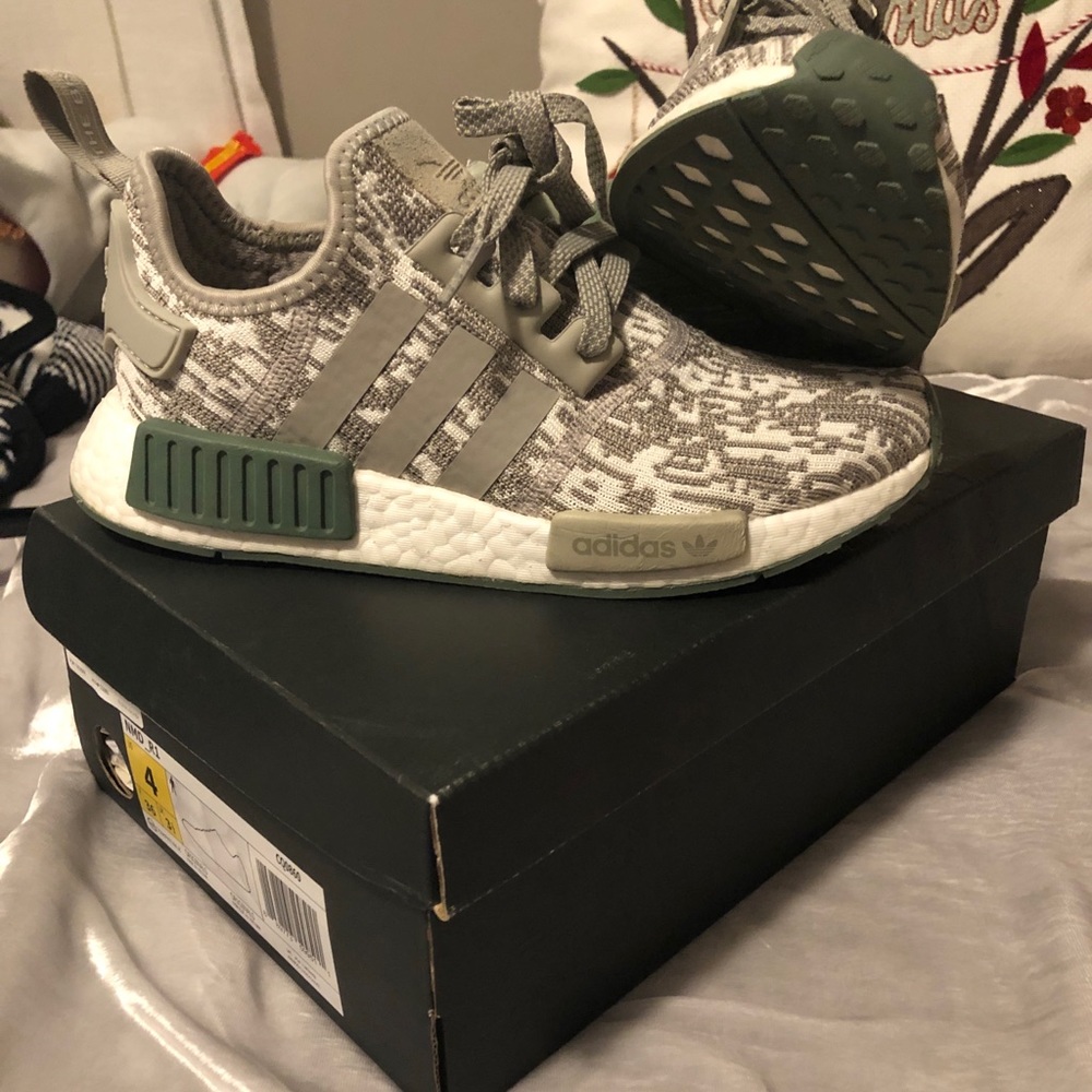 Womens Adidas NMD R1